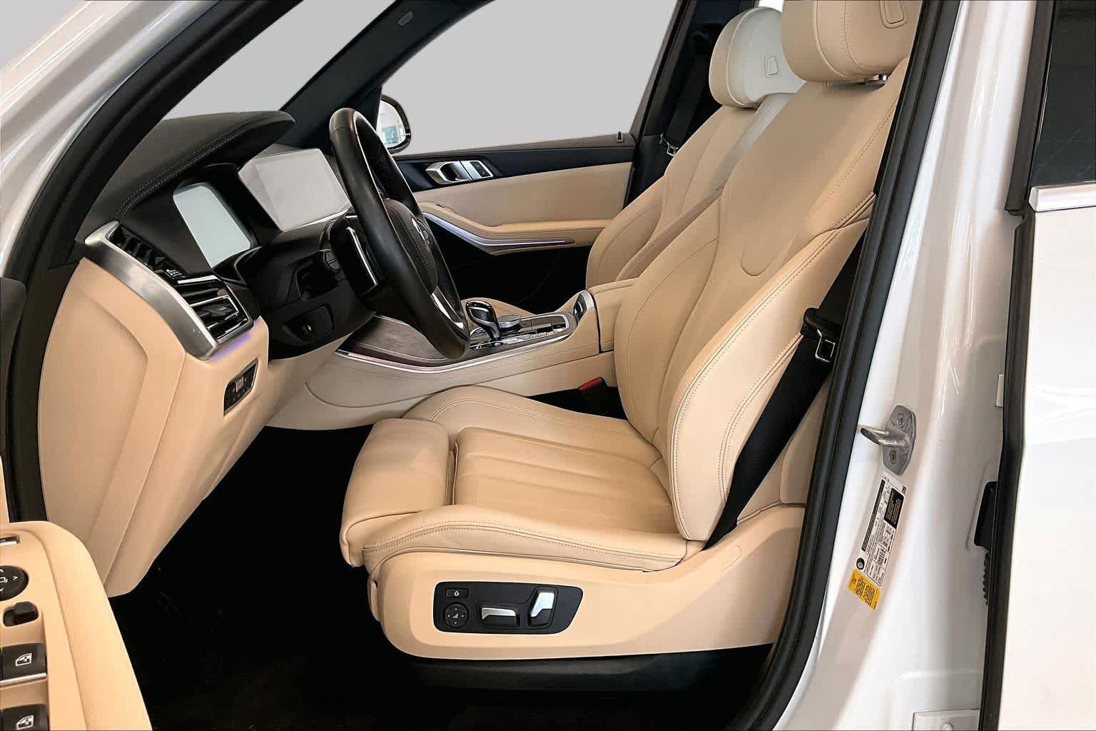 Used 2022 Mineral White Metallic BMW sDrive40i image 7