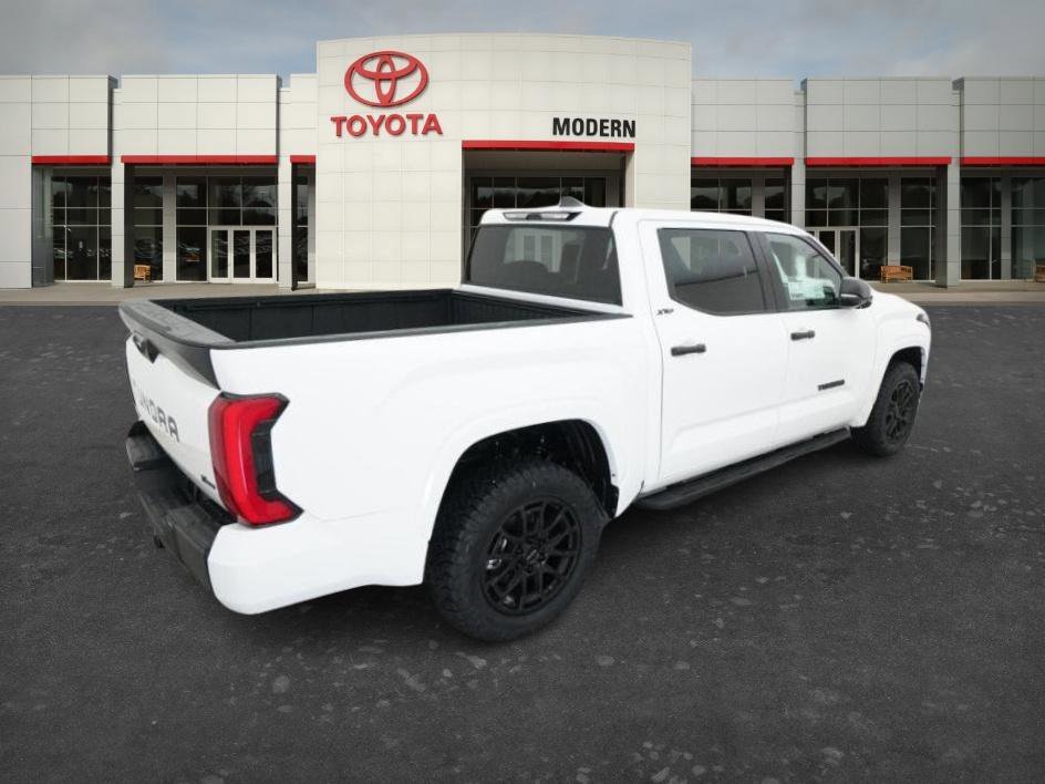 New 2026 Ice Cap Toyota SR5 image 16