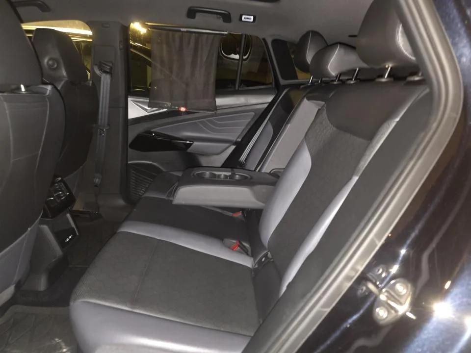 Used 2023 Black Volkswagen S image 5