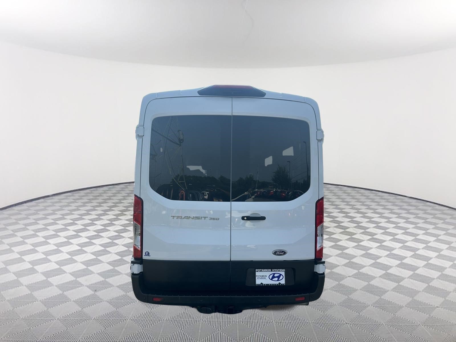 Used 2023 Oxford White Ford XL image 6
