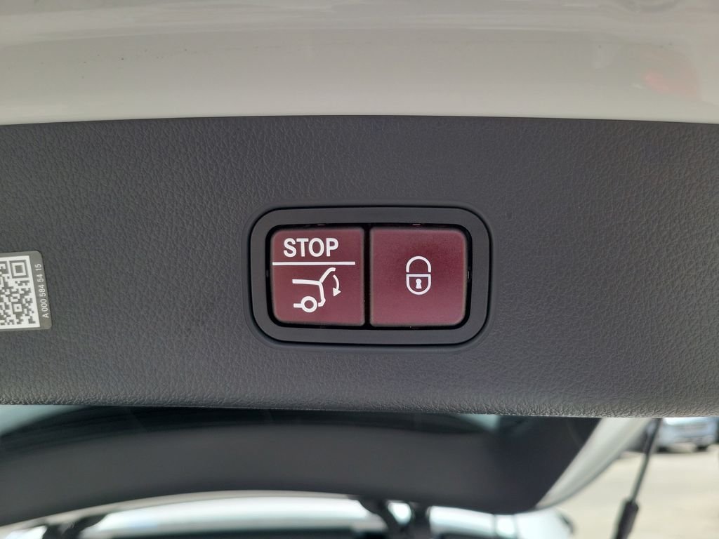 Certified Used 2025 White Mercedes-Benz GLC 300 image 10