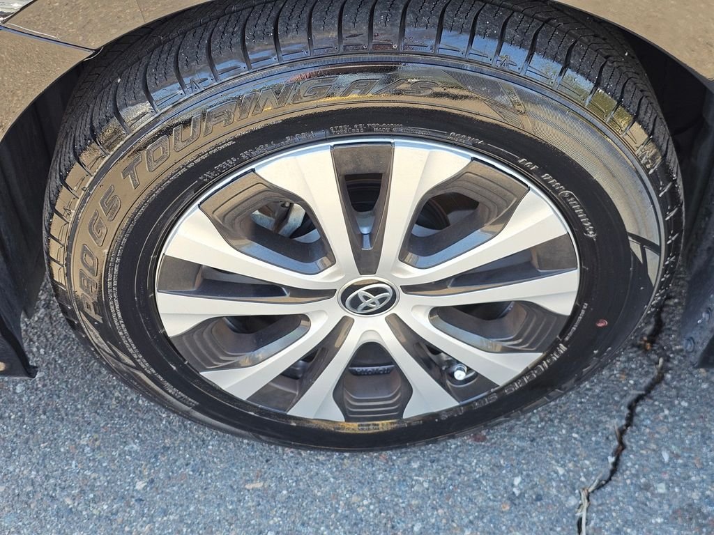 Used 2022 Black Toyota XLE image 10