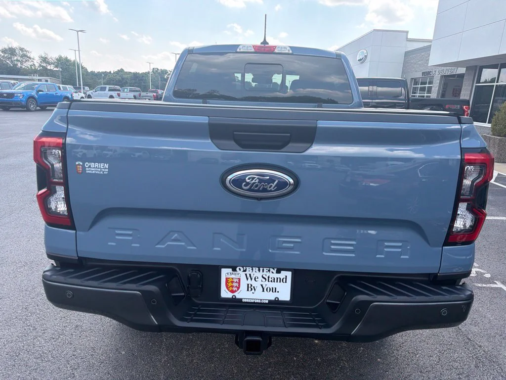 Used 2025 Azure Gray Metallic Ford XLT image 4