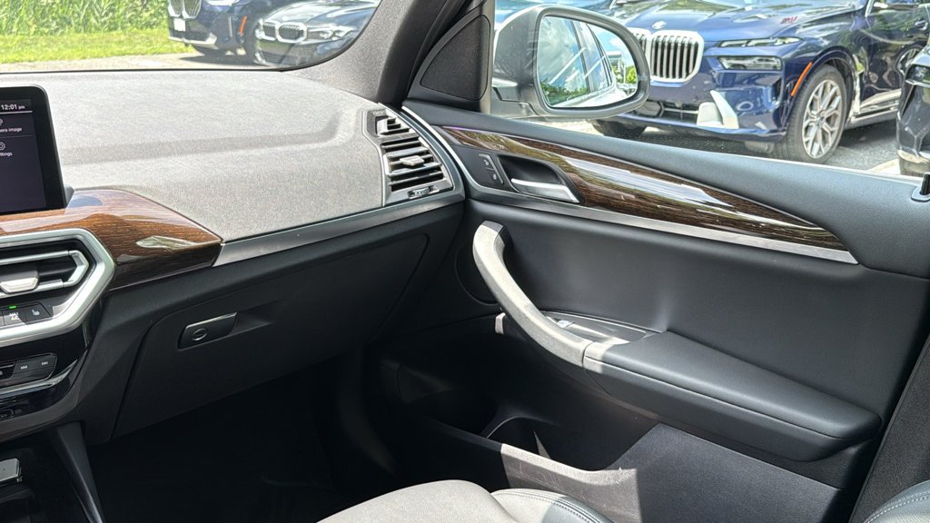 Used 2022 Alpine White BMW xDrive30i image 25