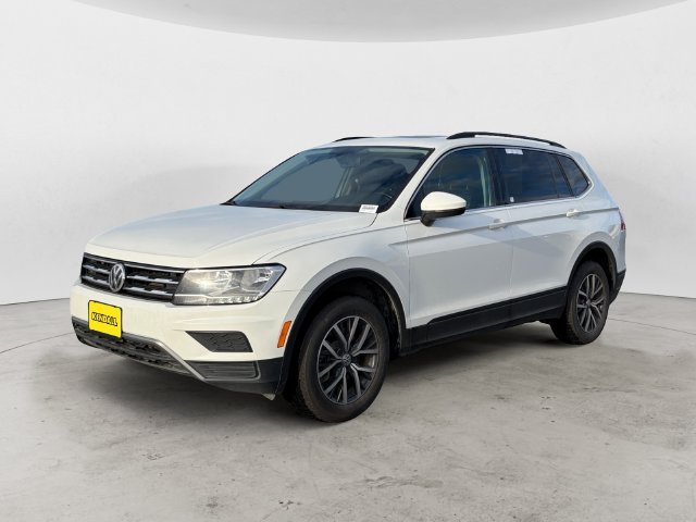 Used 2019  Volkswagen 2.0T SE image 1