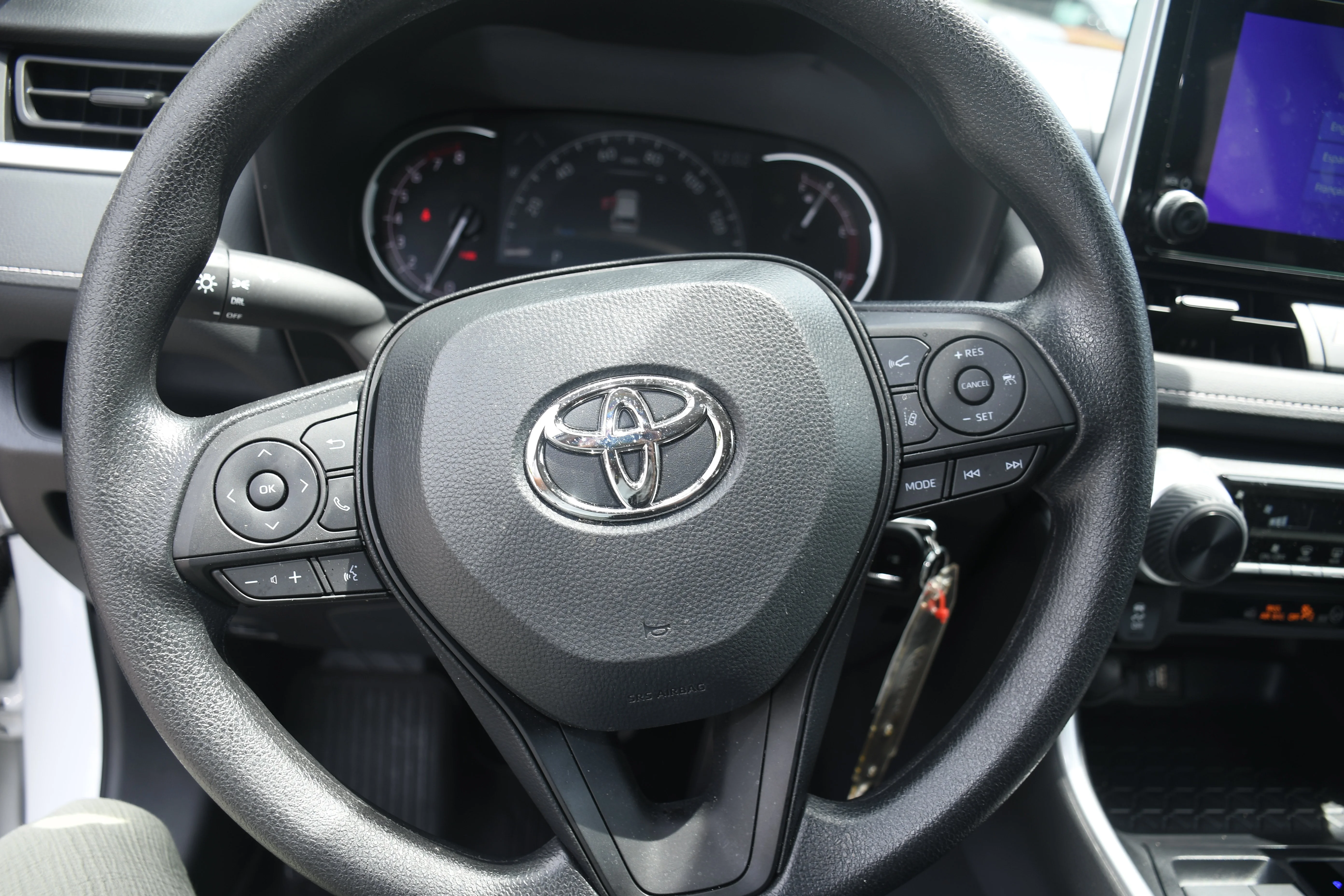 Certified Used 2025 White Toyota LE image 12