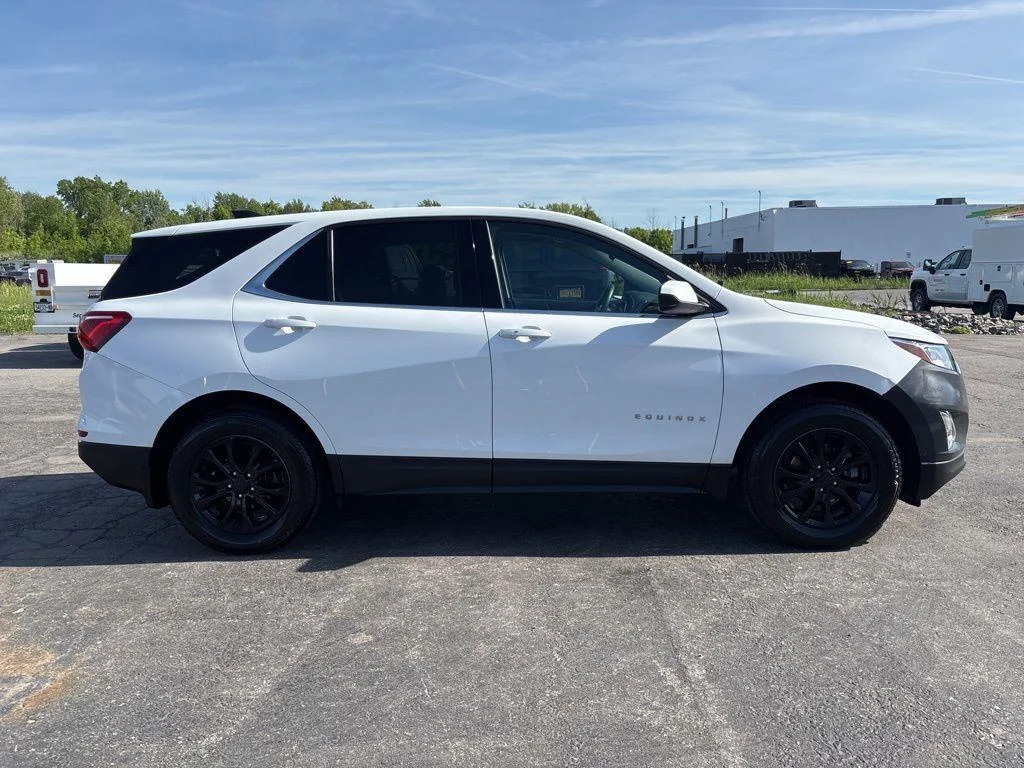 Used 2020 SUMMIT WHITE Chevrolet LT image 8