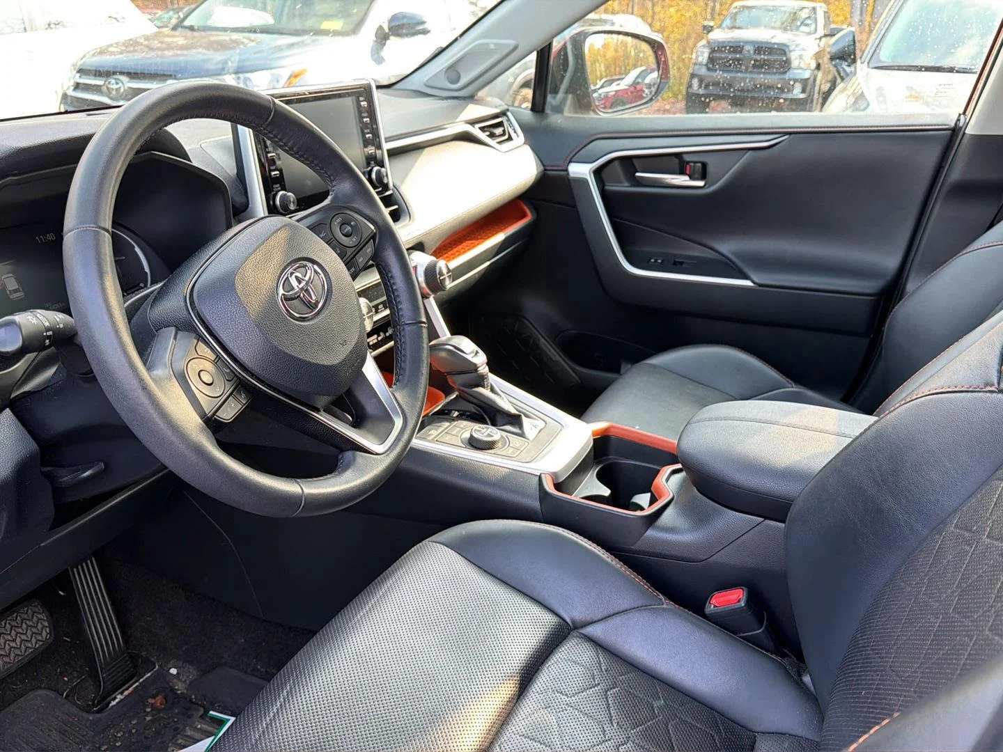 Used 2019 Ruby Flare Pearl Toyota Adventure image 11