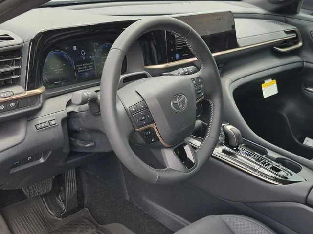 2026 Toyota Crown Signia Limited - Photo 10