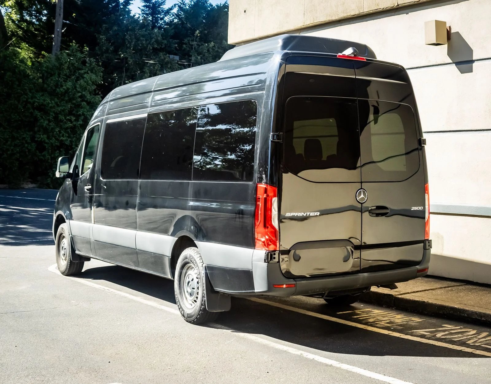 Used 2025  Mercedes-Benz Passenger 170 WB image 5