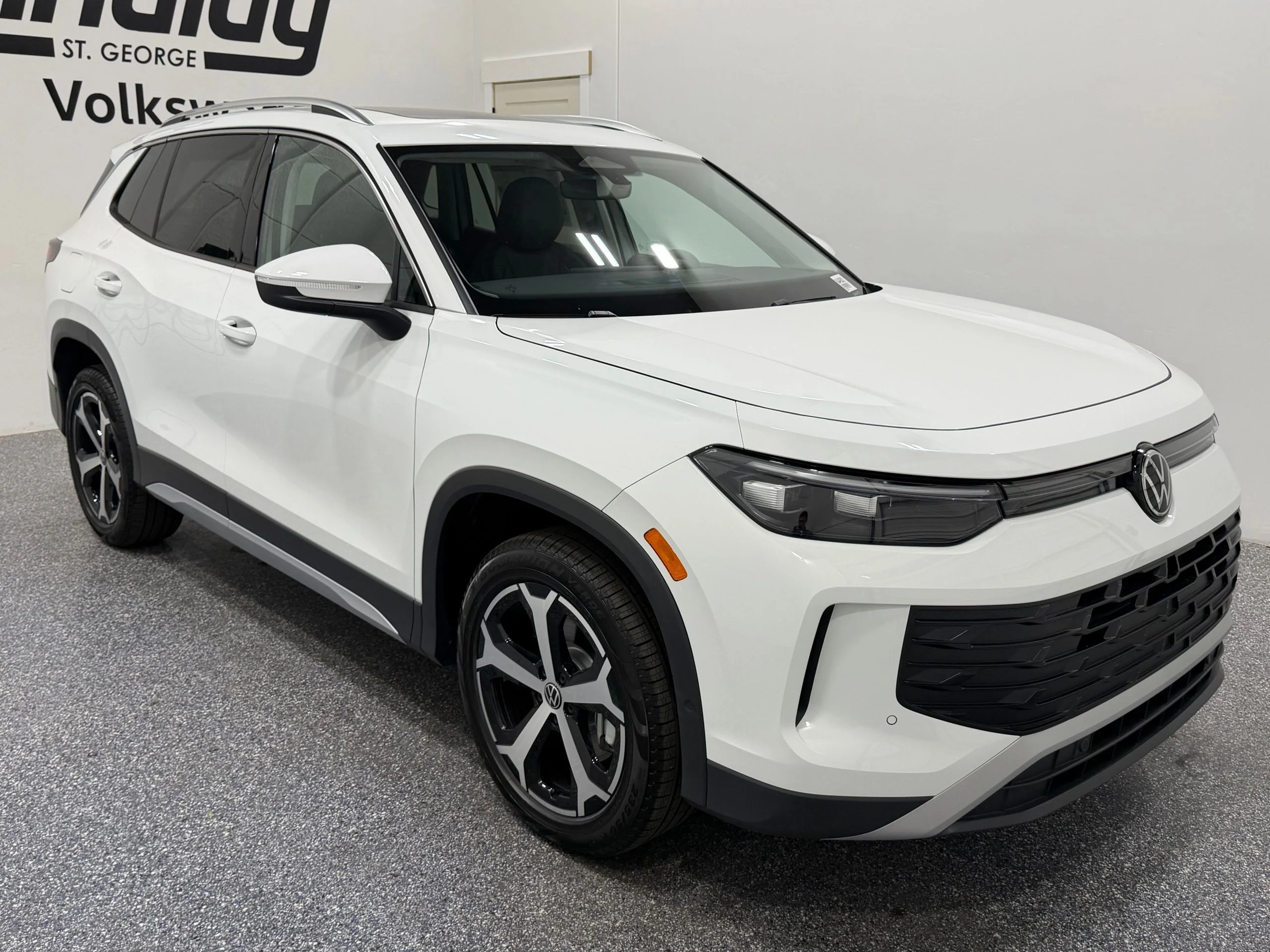 New 2026 White Volkswagen SE image 9