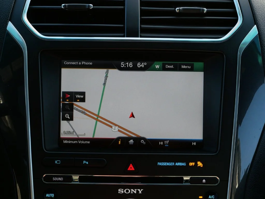 Used 2016 Gray Ford Limited image 16