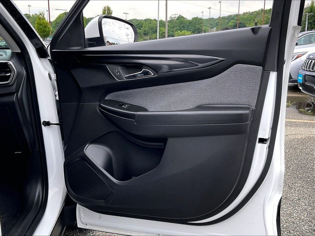 Used 2024 White Chevrolet LT image 12