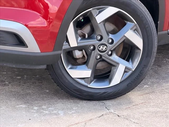 Used 2024 Red Hyundai SEL image 31