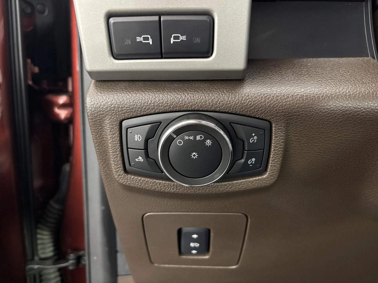 Used 2017 Bronze Fire/Caribou Ford King Ranch image 30