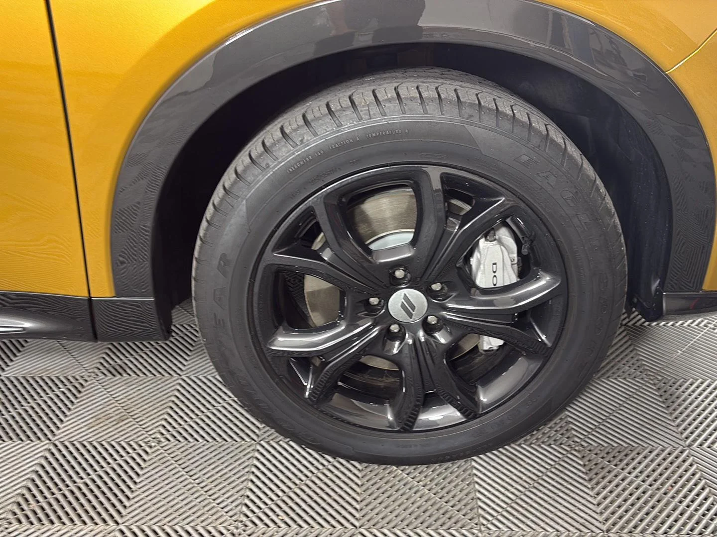 Used 2024 Acapulco Gold Dodge R/T image 12