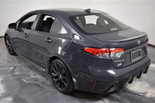 Used 2024  Toyota SE image 7