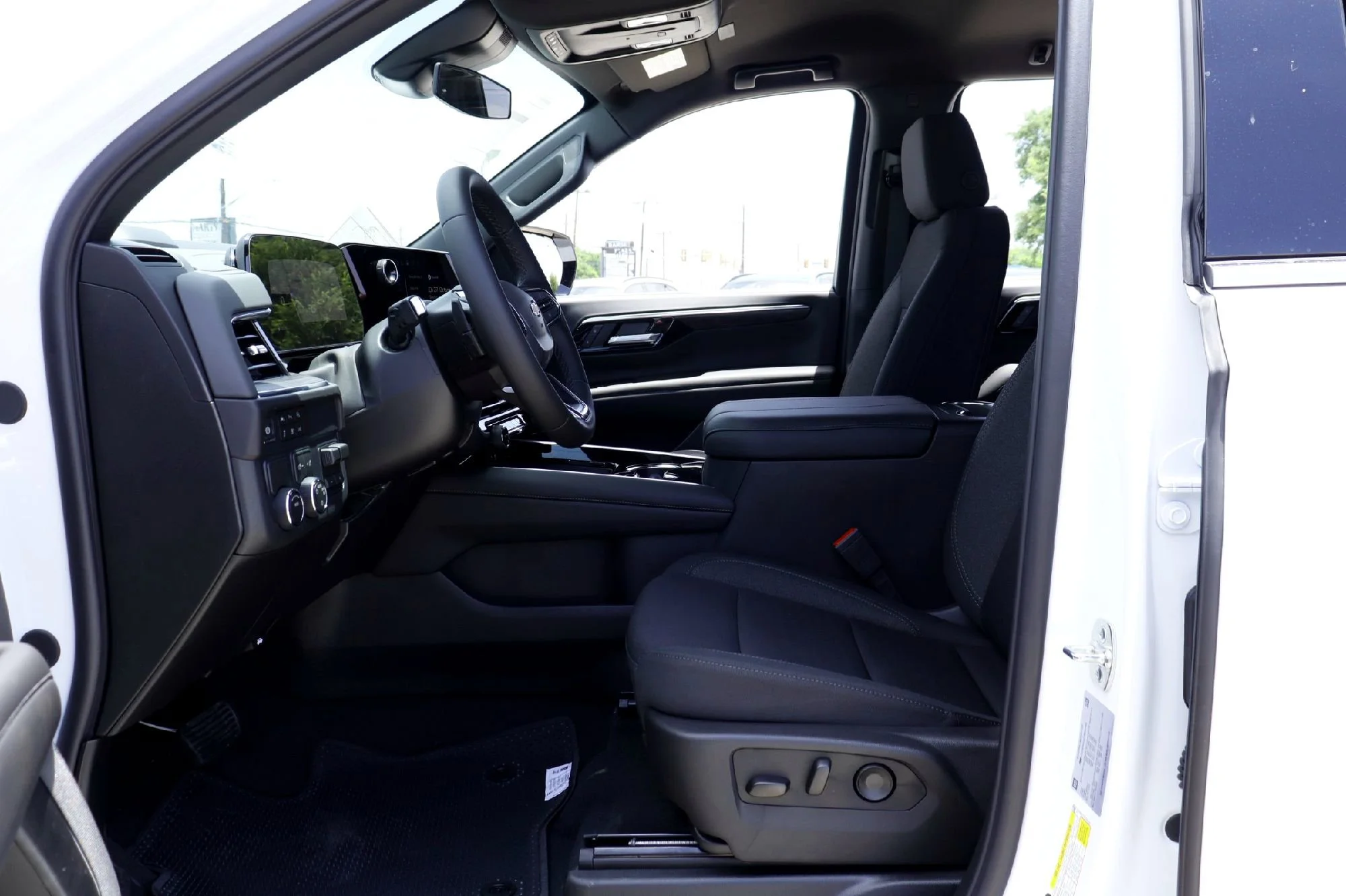 2026 Chevrolet Tahoe LS - Photo 7