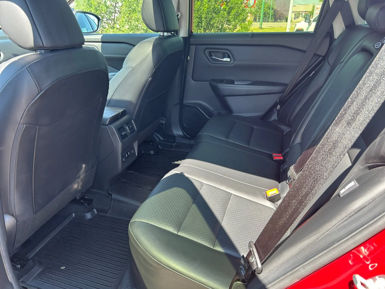 Used 2024 RED METALLIC Nissan SV Moonroof AWD image 19