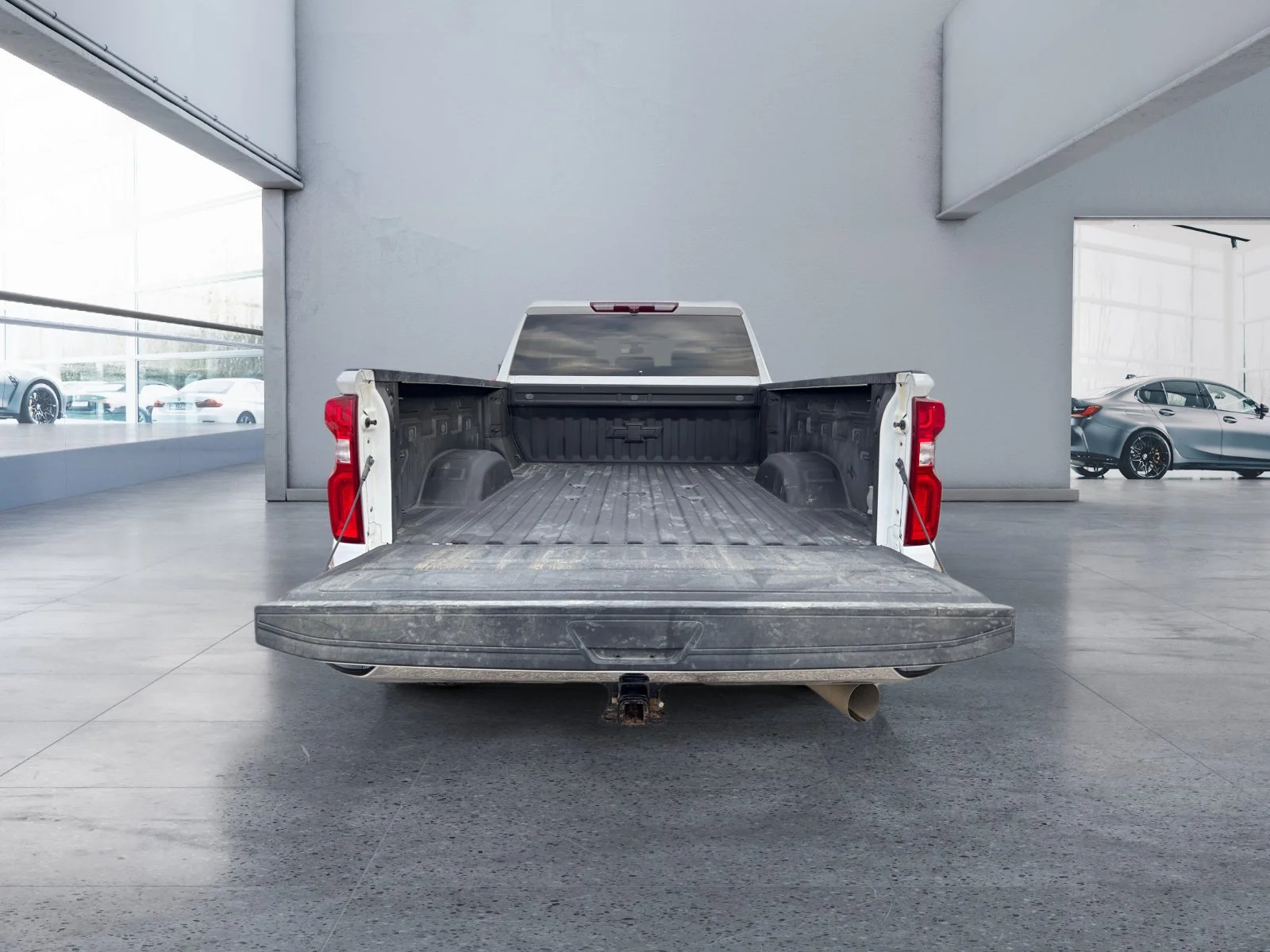 Used 2022 White Chevrolet LTZ image 19