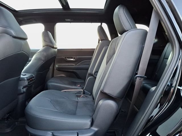 New 2026 Black Toyota MAX Platinum image 6