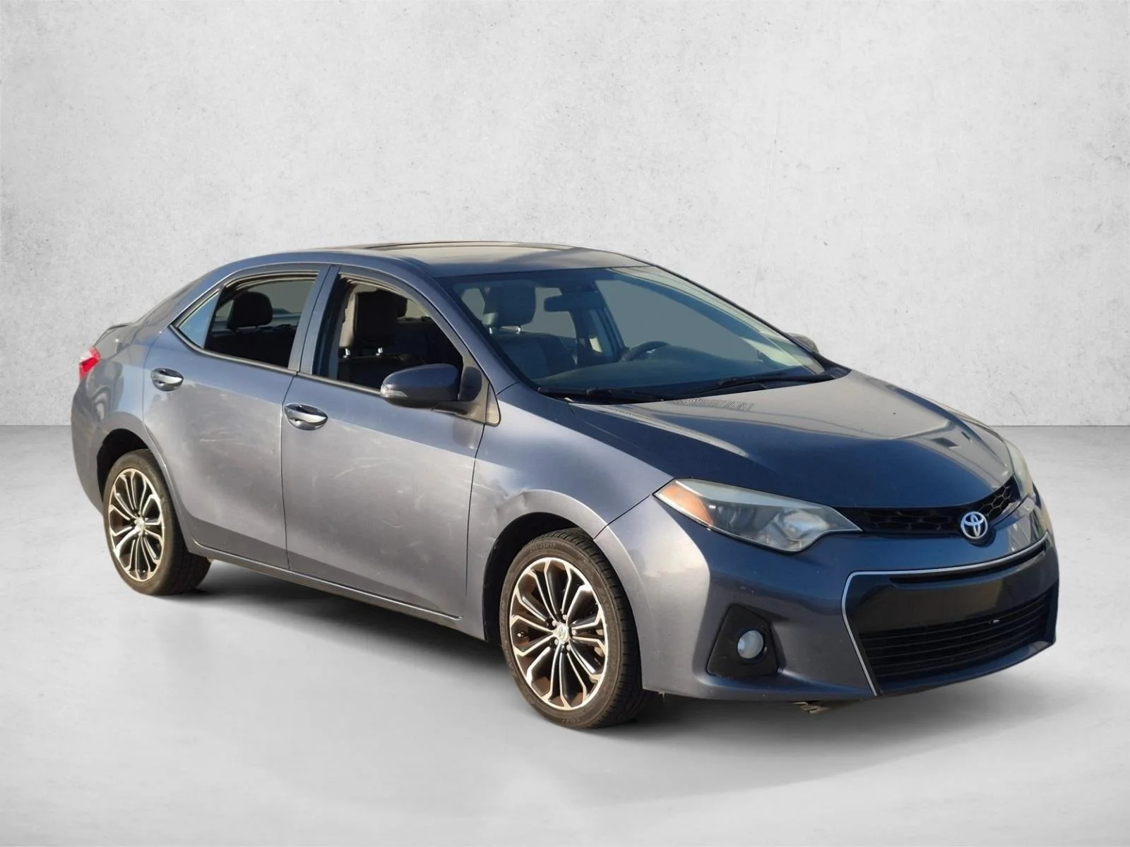 Used 2016 Slate Metallic Toyota S Premium image 3
