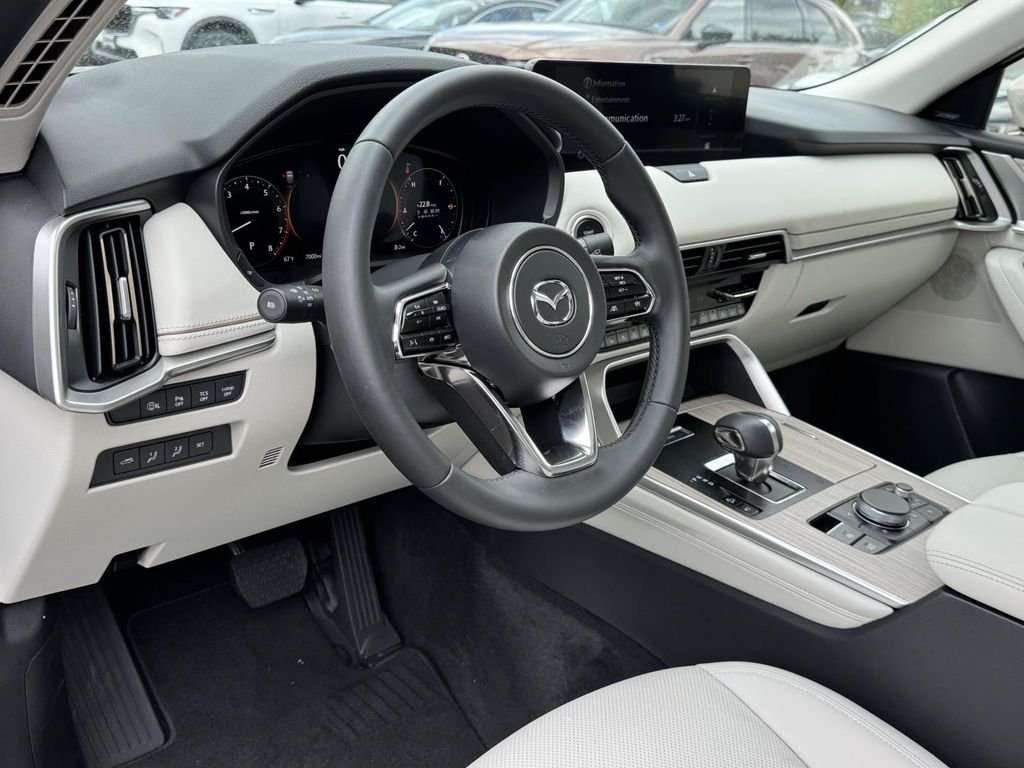 Used 2026 Silver Mazda 3.3 Turbo Premium Plus image 2