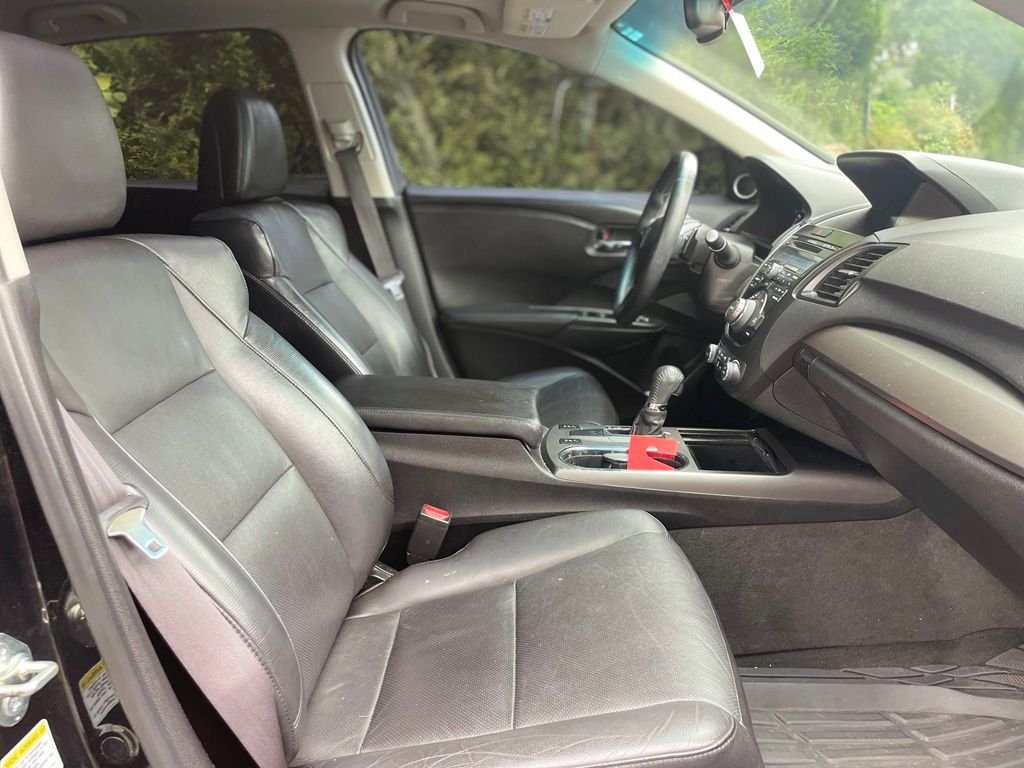 Used 2015  Acura Technology Package image 24