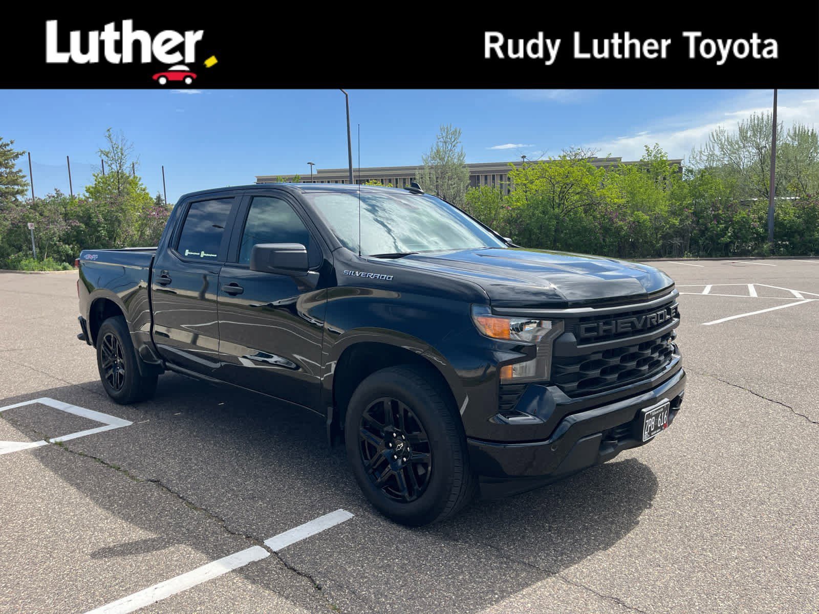2022 Chevrolet Silverado 1500 Custom 4X4 Crew Cab Short Box's photo