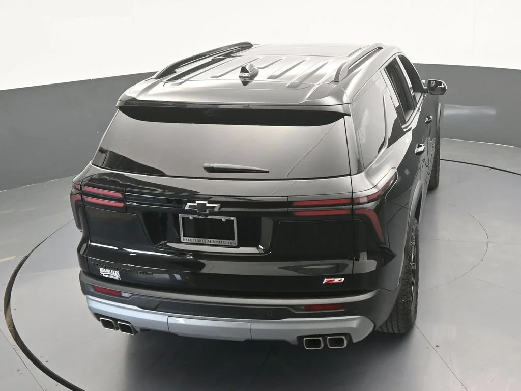 Used 2025 Mosaic Black Metallic Chevrolet Z71 image 77