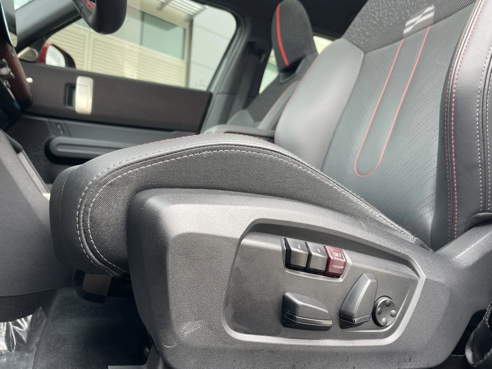 Used 2025 Legend Grey Metallic MINI John Cooper Works image 21