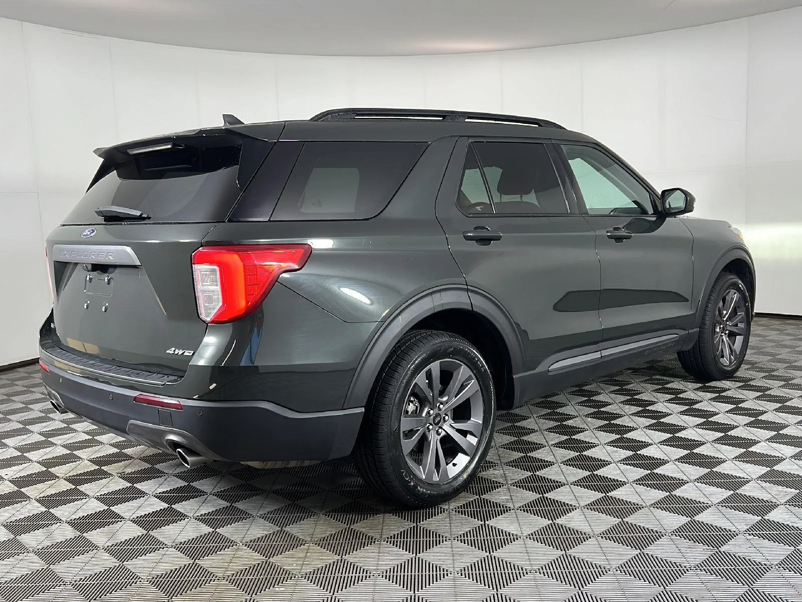 Used 2022 Forged Green Ford XLT image 5