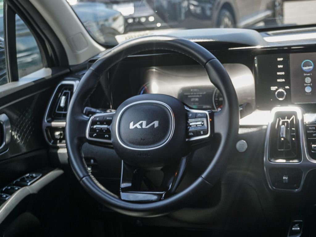 Used 2023 Black Kia EX image 17
