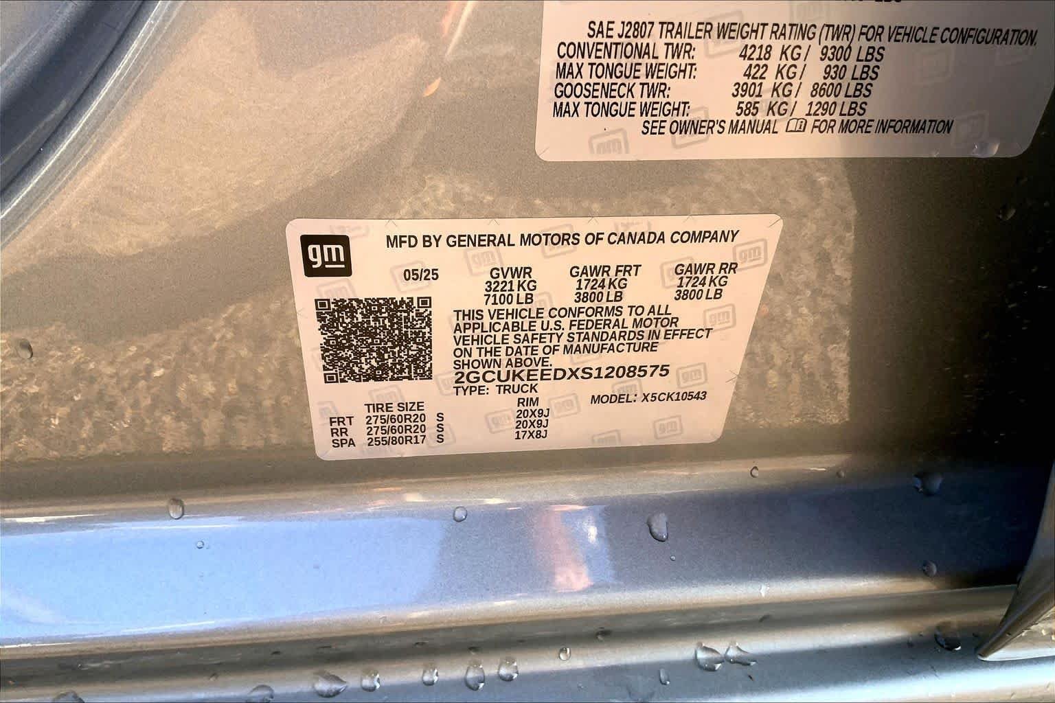 Used 2025 Sterling Gray Metallic Chevrolet RST image 34