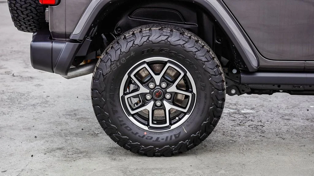 New 2026 Gray Jeep Rubicon image 12