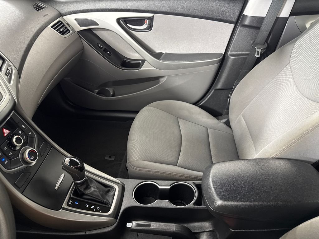 2014 Hyundai Elantra SE - Photo 18