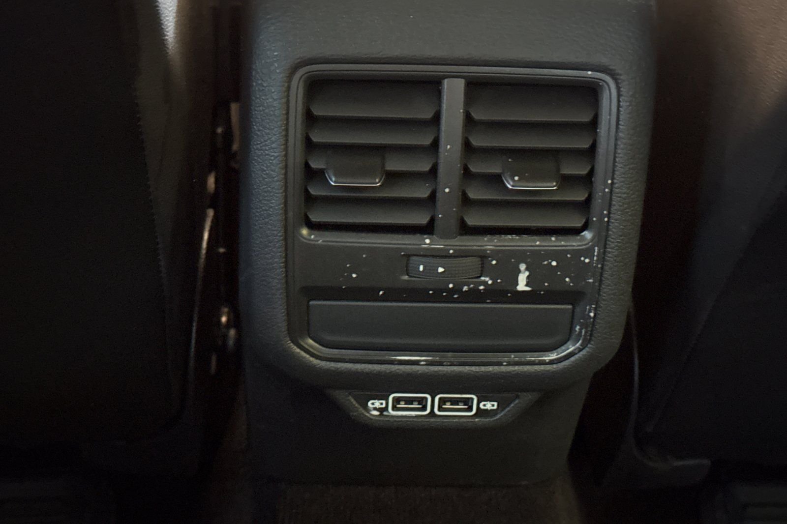 Used 2022  Volkswagen 2.0T SE image 17