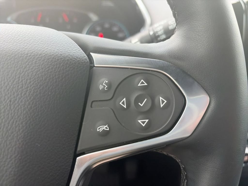 Used 2023 Gray Chevrolet RS image 27