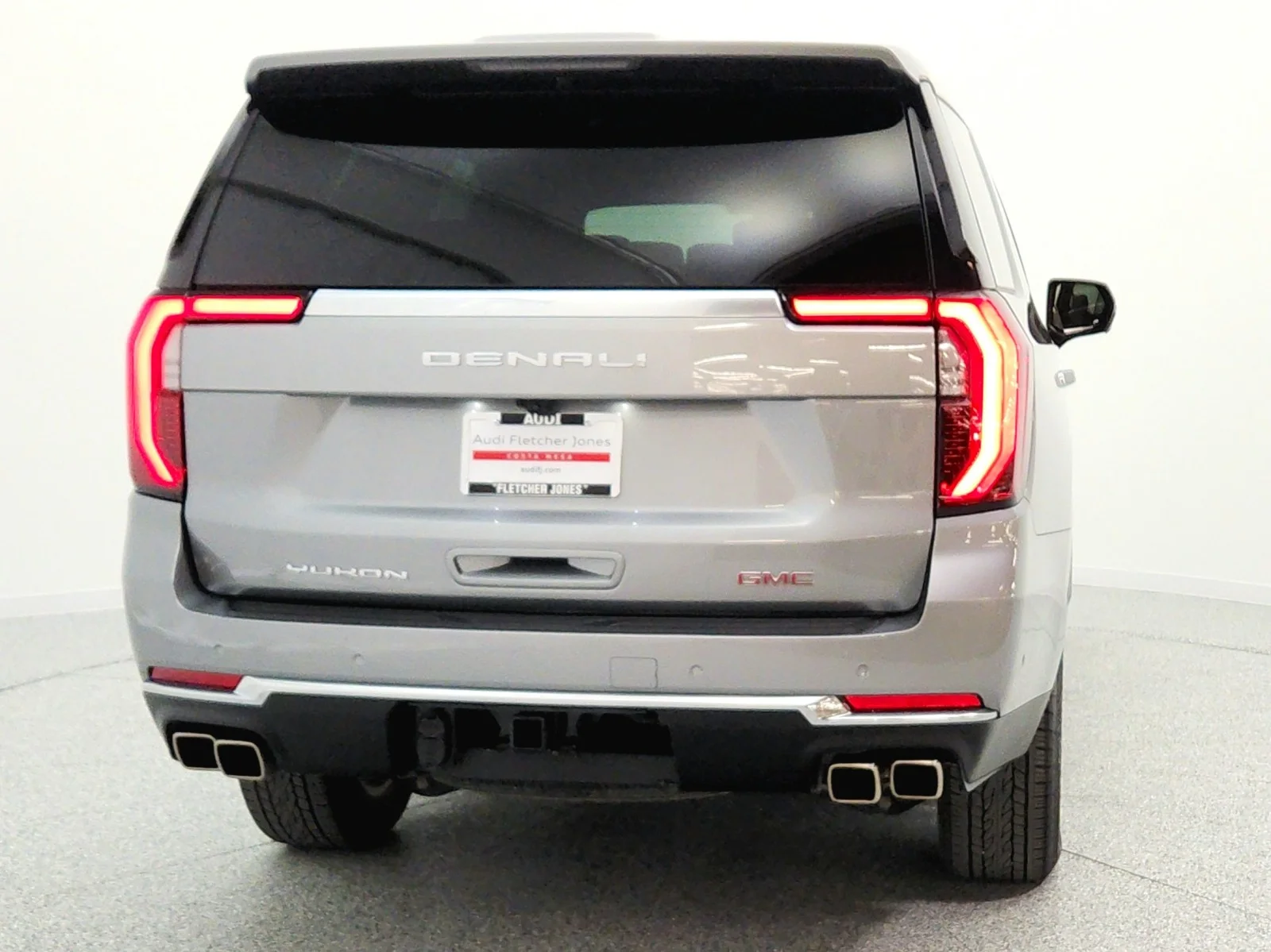 Used 2025 Sterling Metallic GMC 4WD 4dr Denali image 6