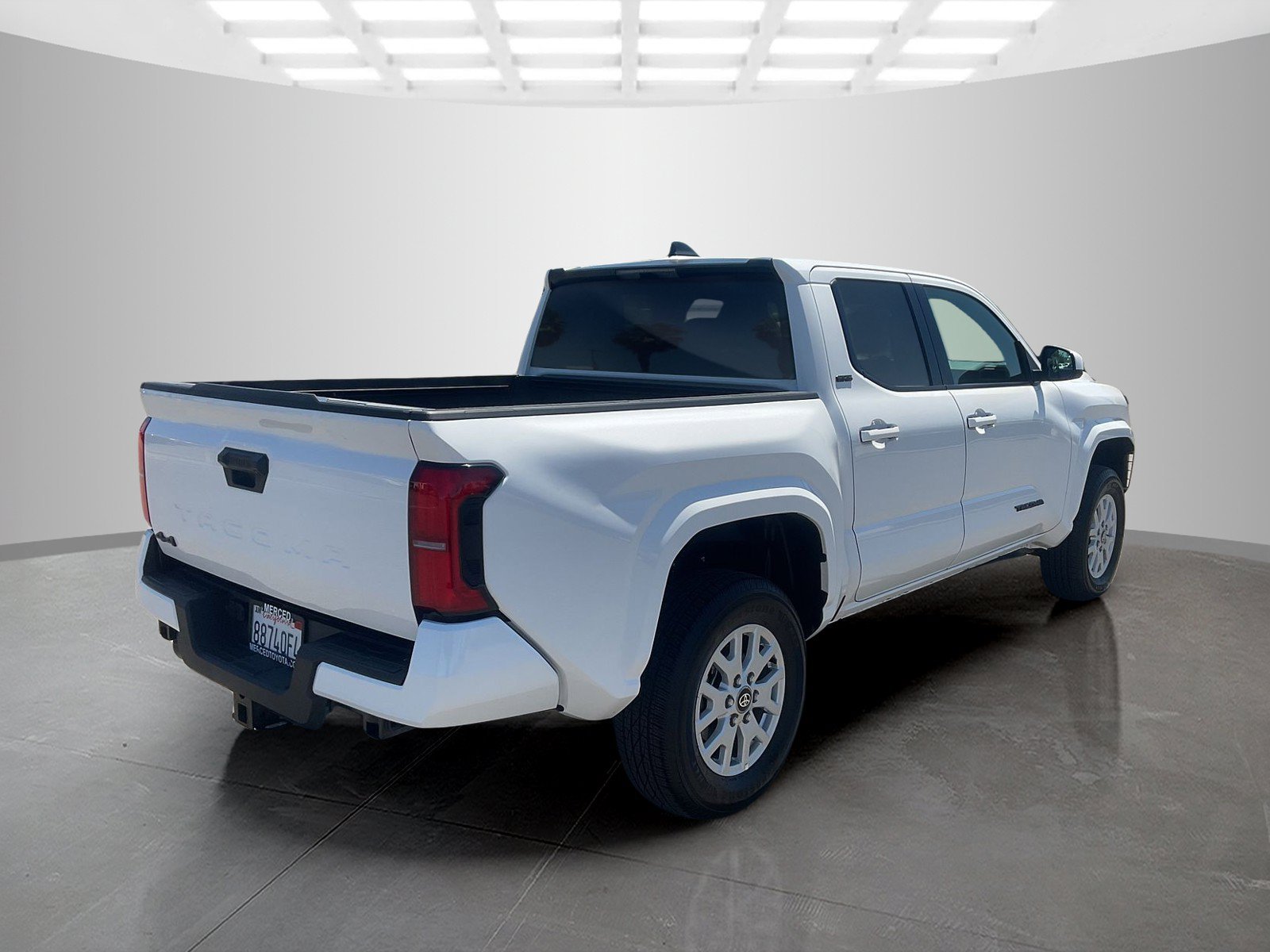 Certified Used 2025 Ice Cap Toyota SR5 image 5