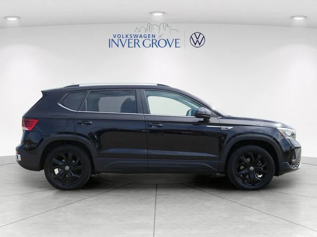 Certified Used 2023 Black Volkswagen 1.5T SE image 8
