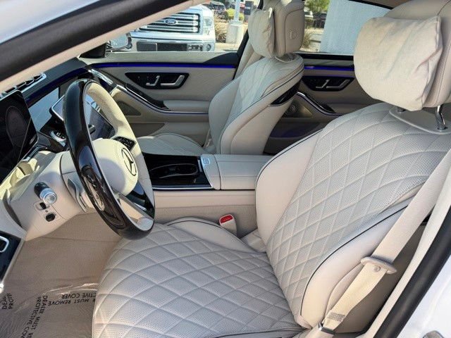 New 2026 MANUFAKTUR Moonlight White Magno Mercedes-Benz S 580 image 11