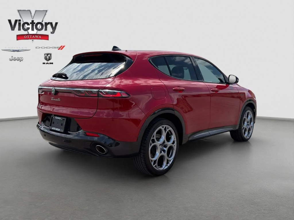 Used 2024 Red Alfa Romeo Veloce image 6