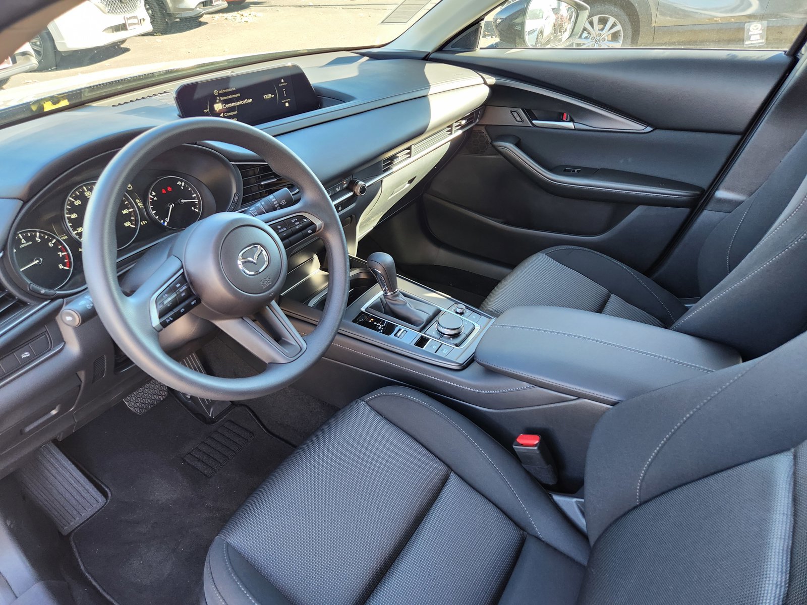 2026 Mazda CX-30 S - Photo 9
