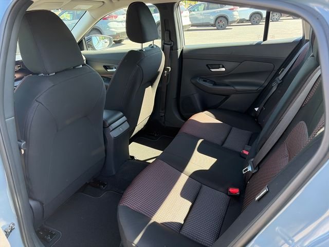 New 2026 Atlantic Gray Metallic / Super Black Two-tone Nissan SR image 14