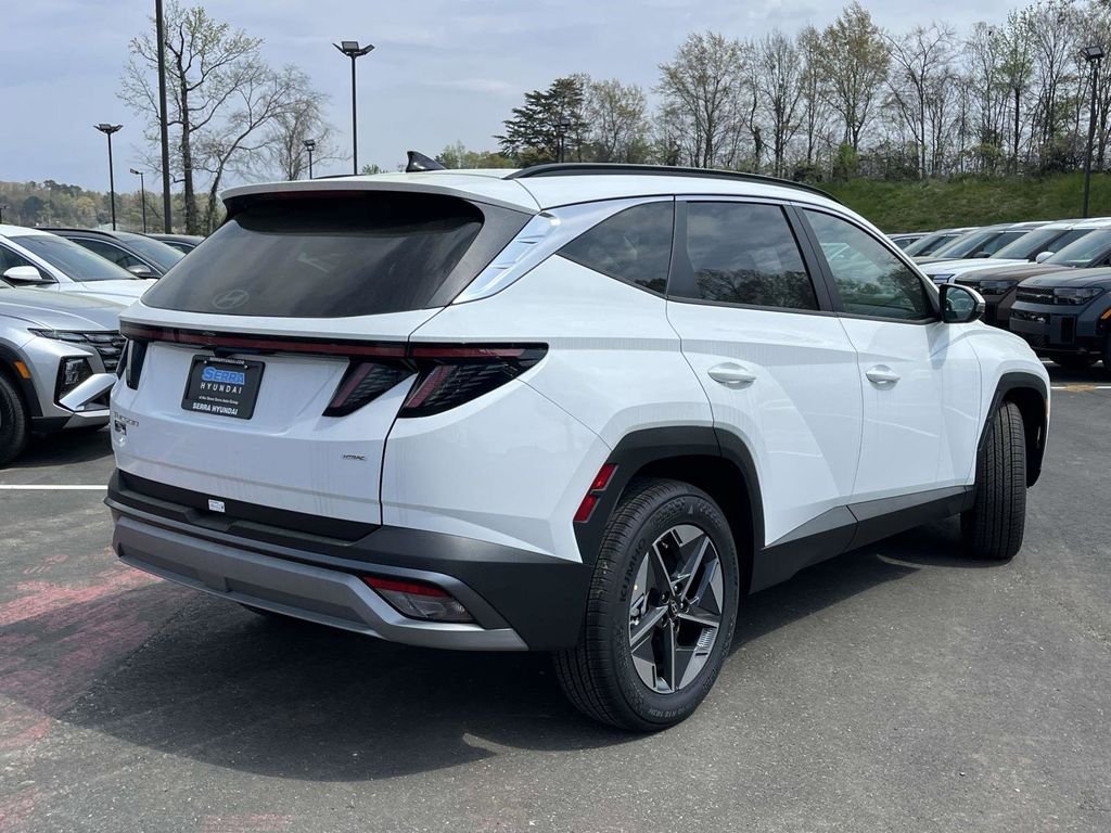 New 2026 White Hyundai SEL Premium AWD image 3