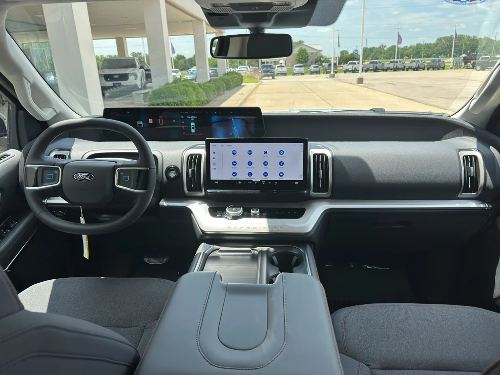 New 2025 Space Silver Metallic Ford Active image 11