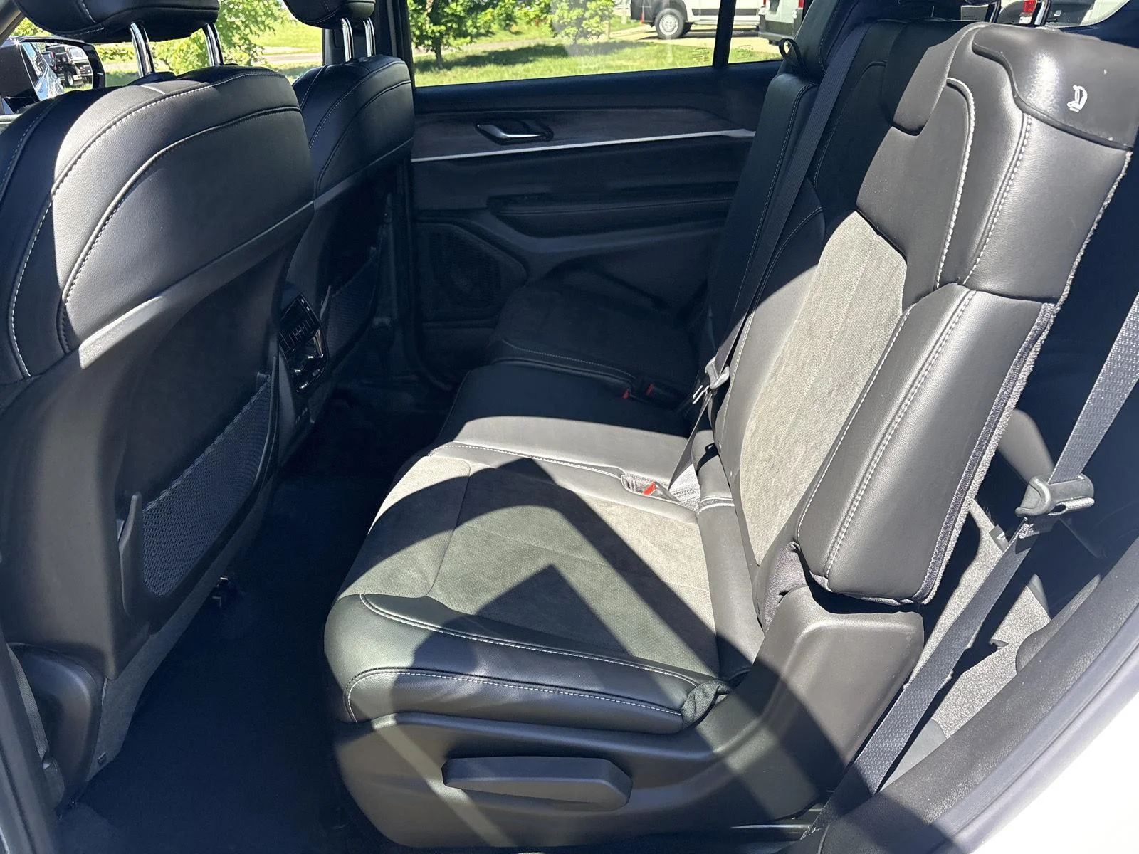 New 2026 Bright White Clearcoat Jeep Laredo Altitude image 10