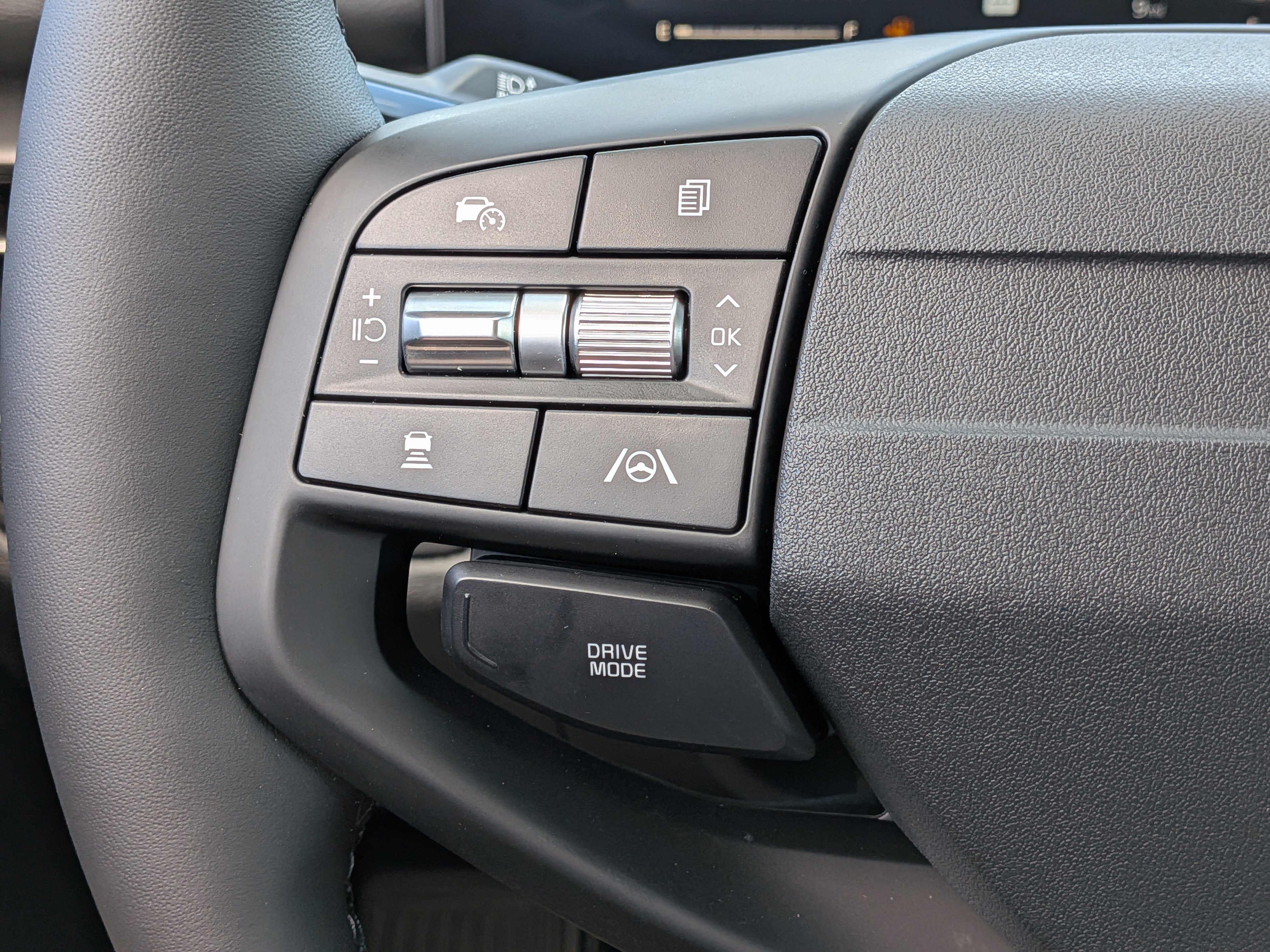 New 2026 Glacial White Pearl Kia EX image 27