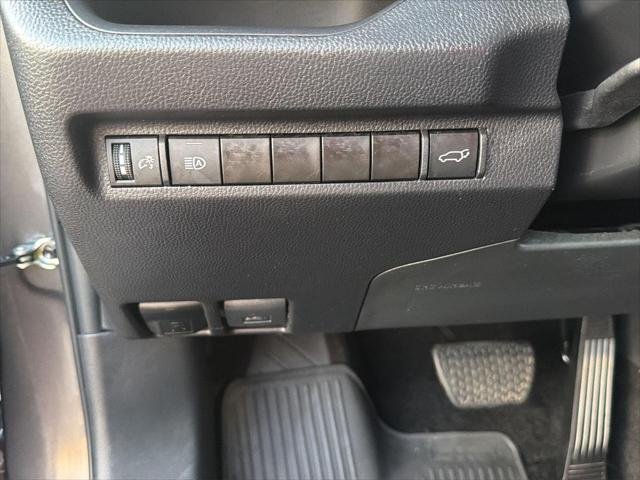 Certified Used 2024 MAGNETIC GRAY MET. Toyota  image 19